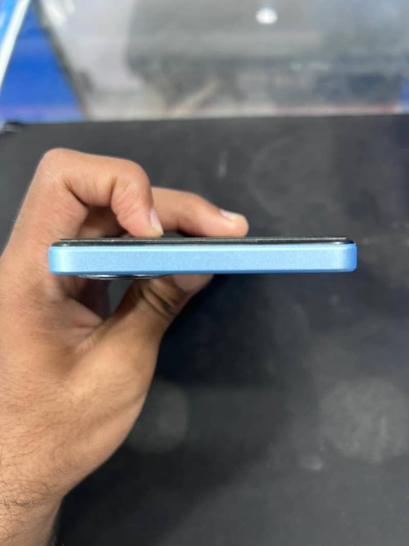 OPPO A60 0