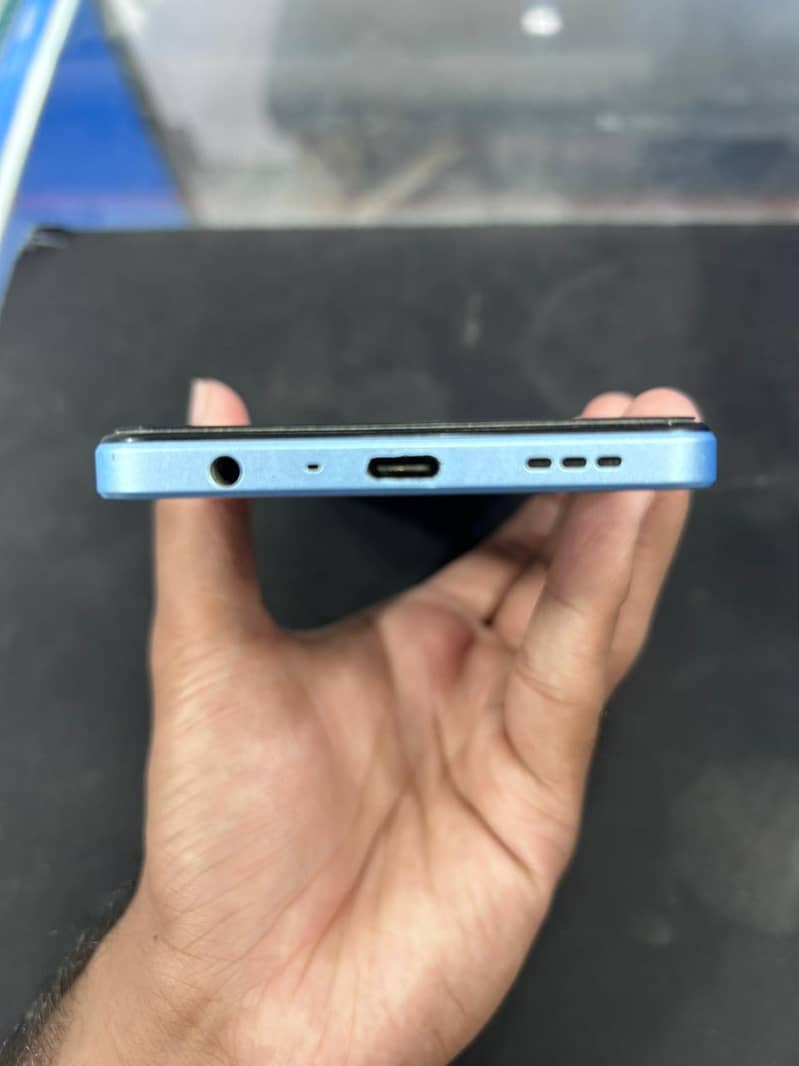 OPPO A60 1