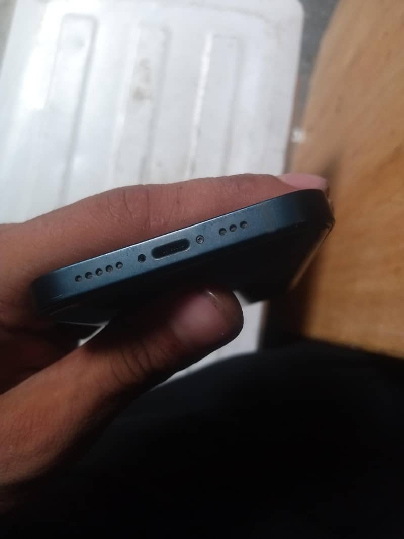Apple iPhone 13 3