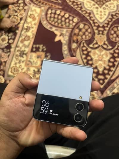 Samsung Galaxy Zflip 4