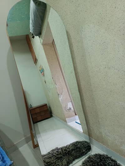 standing mirror