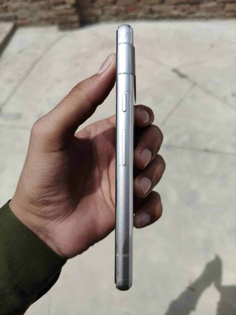 Google Pixel 7a 2
