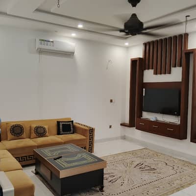 10 Marla Full House For Rent Ideal Location.