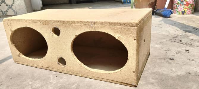 Speaker box for car