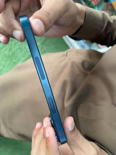 Apple iPhone 14