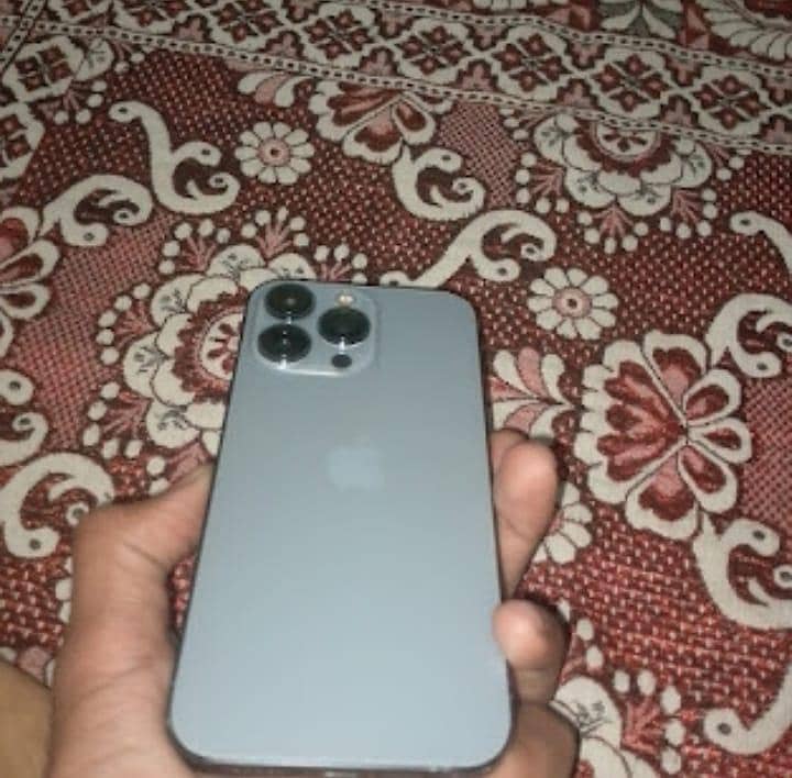 Apple iPhone 13 Pro 1