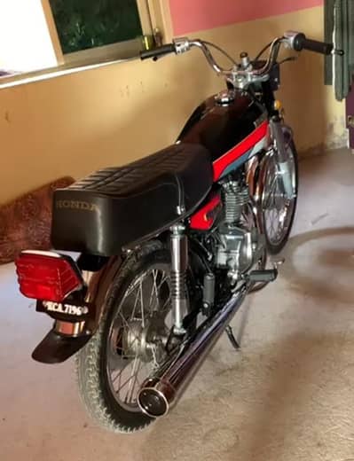 Honda 125cc bike 03076340956 WhatsApp number raabta