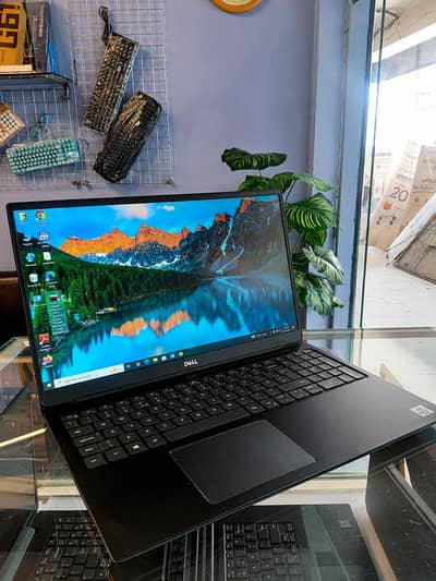 Dell Vostro 5590 (August 25% off)