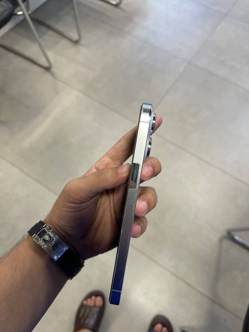 Apple iPhone 14 Pro Max 3