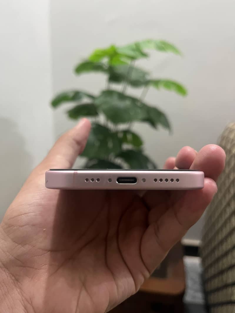 Apple iPhone 15 3