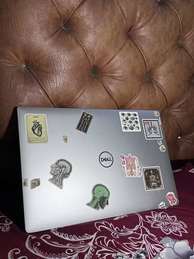 Dell XPS 15 7590 4K OLED GTX 1650 Intel Core i7