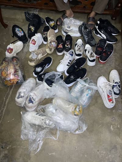 Imported thrift shoes