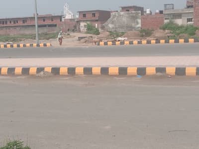 5 Marla plot few steps from 200ft LDA City road near Ferozepur road gajjumate Lahore