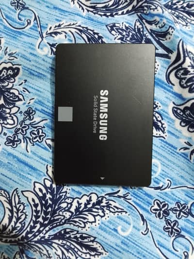 Samsung SsD hard drive  250EVO brand new   present health all ok