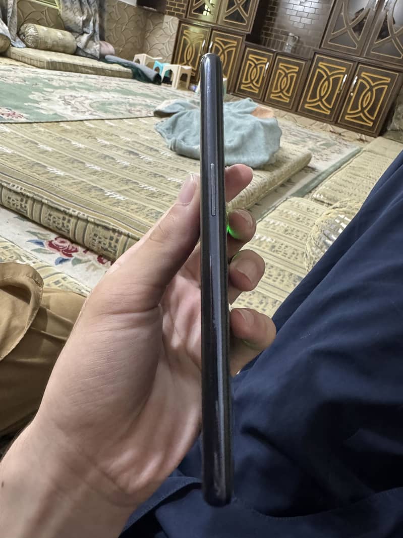 One Plus 9 5G 4