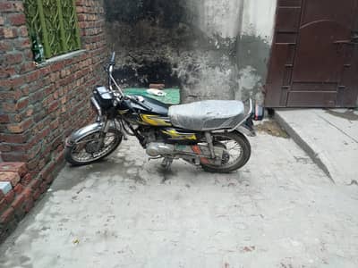 black Honda 2009 model good condition all documents clear 03019852072