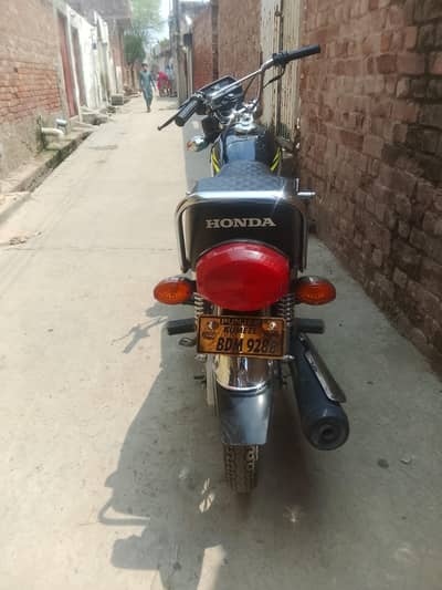 hounda 125 black