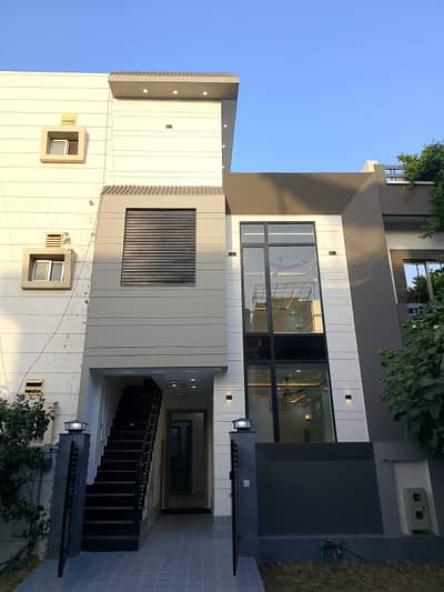 4.20 Marla Beautiful House For Sale In Dream Gardens Phase 1 Lahore