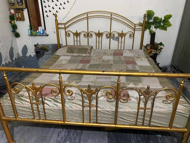 بھاری اور مضبوط بیڈ فار سیل 0