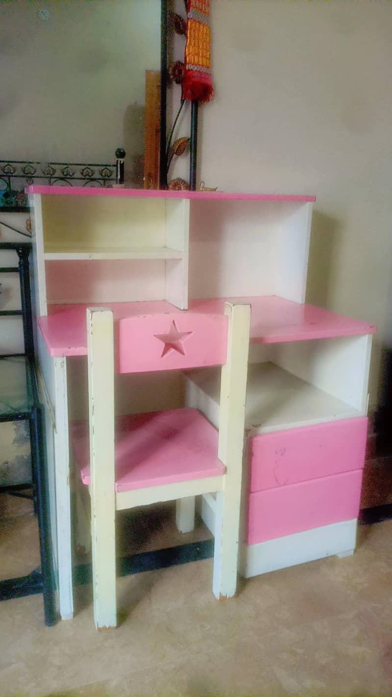 kids study table 1
