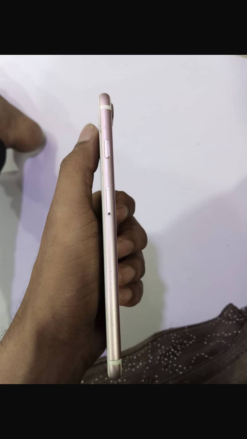 Apple iPhone 7 Plus 1