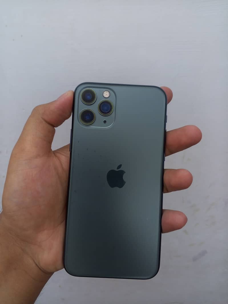 Apple iPhone 11 Pro 4