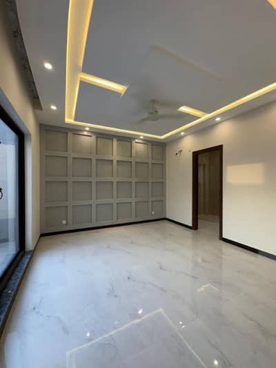 20 Marla Luxury House For Rent PAF Falcon Near CBD Lahore | 6 Beds | Prime Location