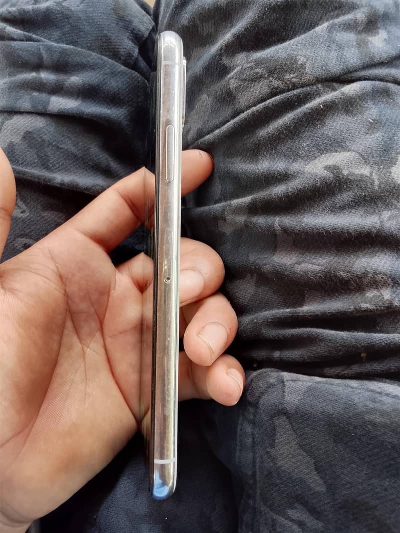 iPhone XS 1