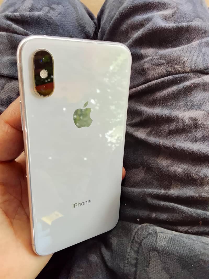 iPhone XS 4