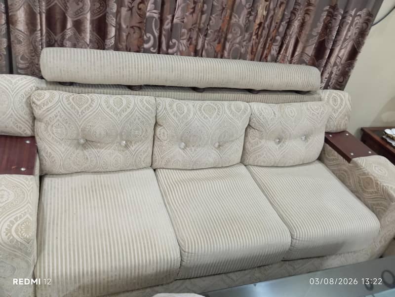 6 seater sofa. 2