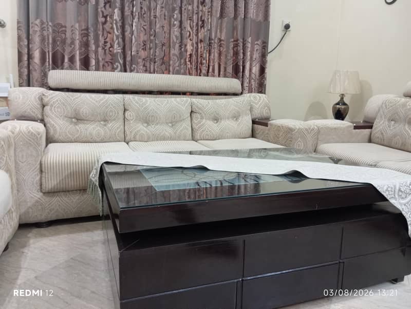 6 seater sofa. 7