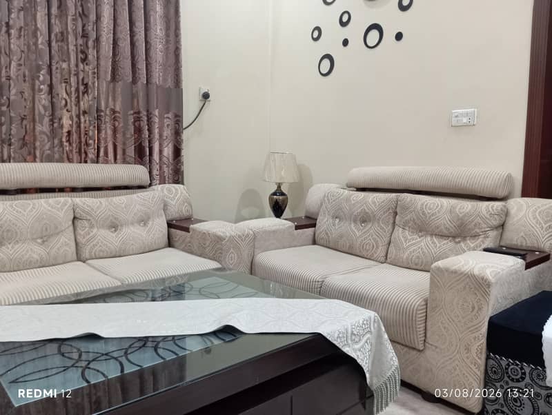 6 seater sofa. 8