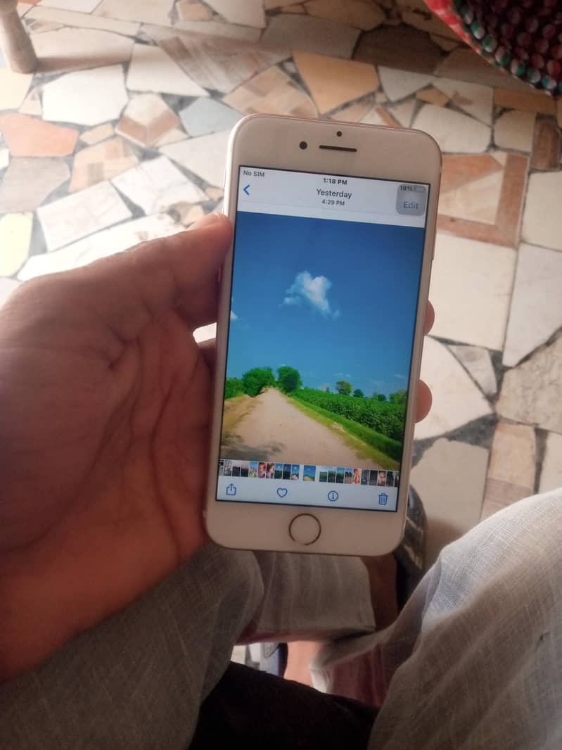 Apple iPhone 7 3