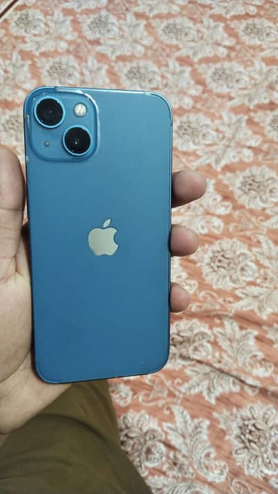 Apple iPhone 13