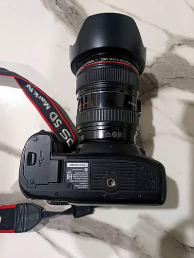 Cannon 5D Mark iv 24-105 F4