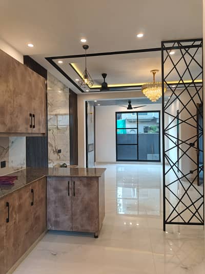 5 Marla Double Unit House Available For Sale