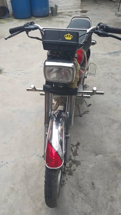 bike 10/10 ha1 lakh 10 hazr Kuch oper nachy ho gay ga
