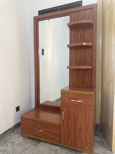 Premium wooden dressing table with long mirror