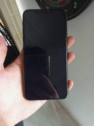 Apple iPhone 11 Pro Max 64 gb just minor line pannel ma. ha urgent sale