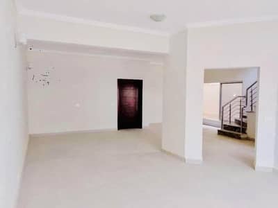 3Bed DDL 200sq Yd Villa FOR SALE. Top Heighted Location Near. Murree Point BTK (Hill View)
