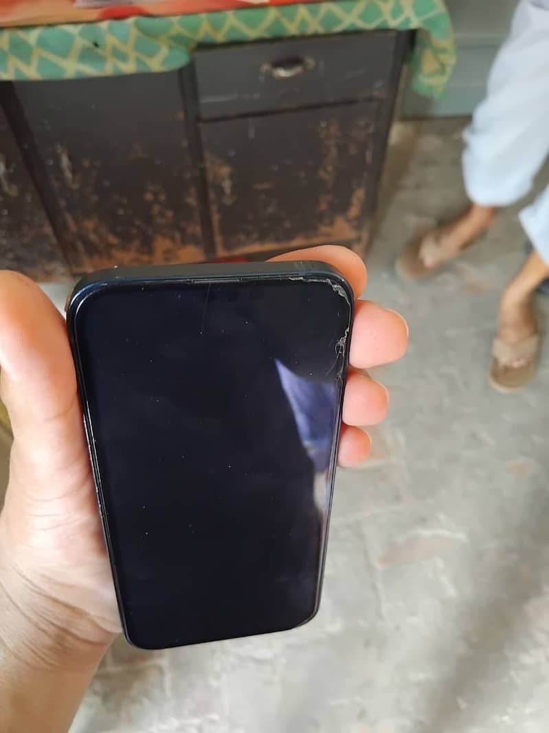Apple iPhone 13 1