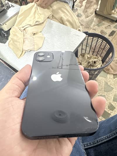 Apple iPhone 12