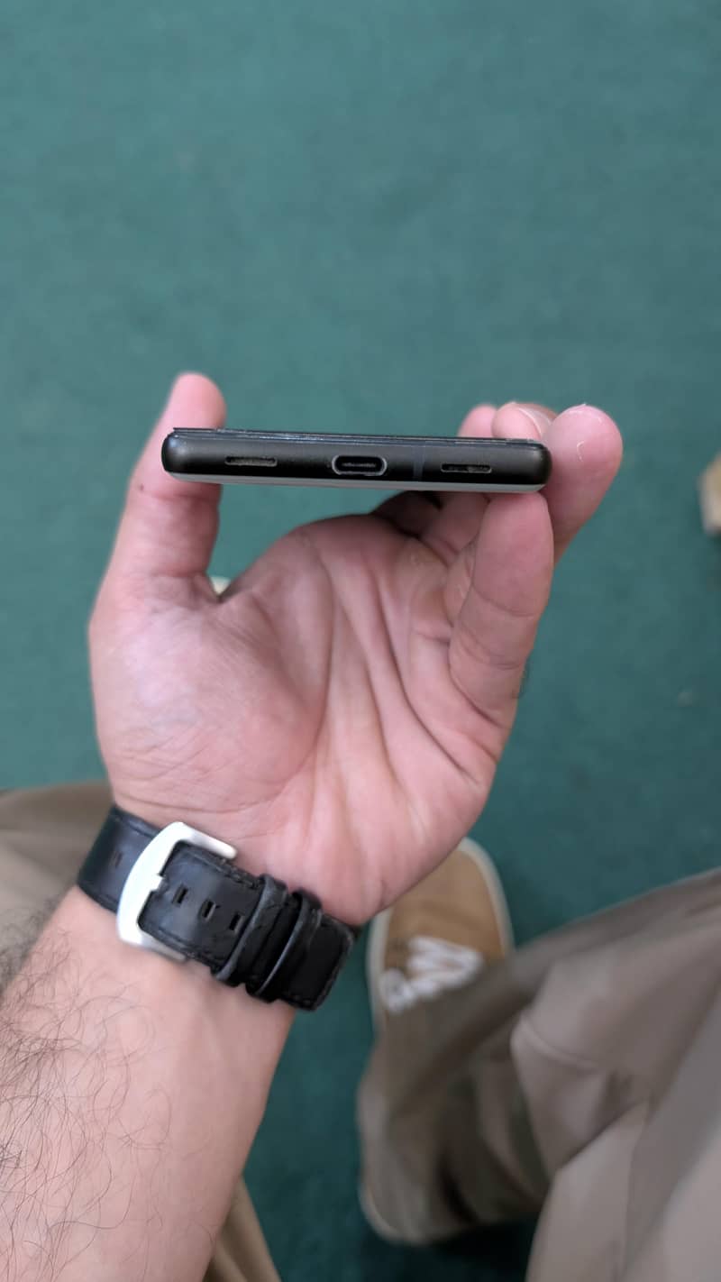 Google Pixel 6a 5