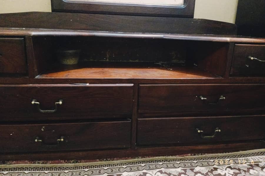 dressing table 2