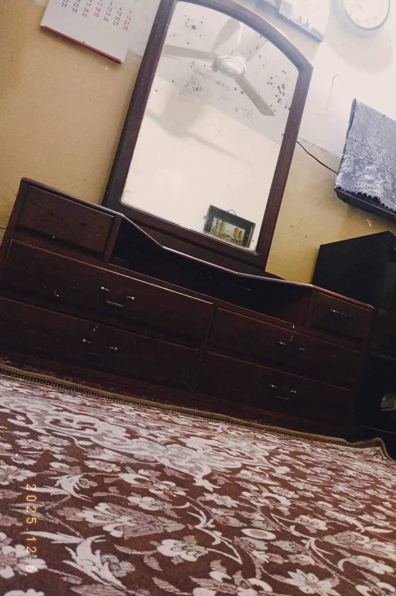 dressing table 4
