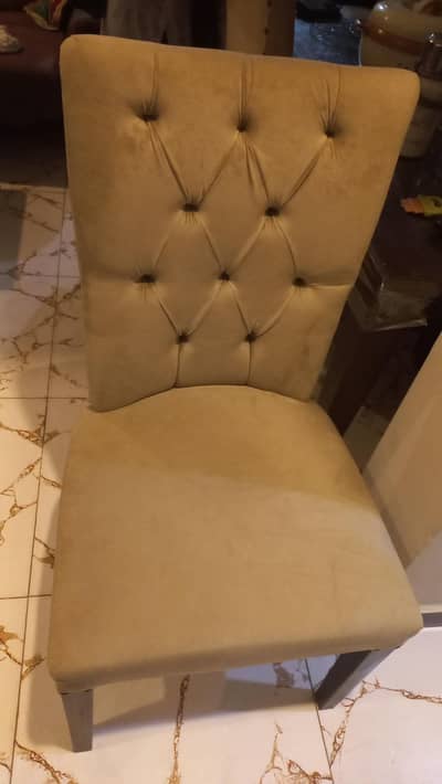 6 chair dining table for sale 70000