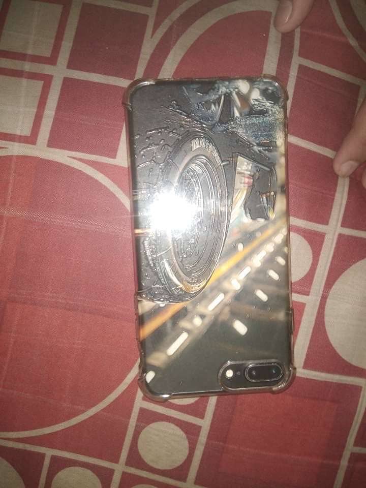 Apple iPhone 7 Plus 3