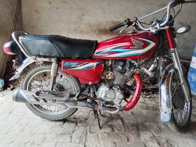 Honda CG 150 best condition, koi kaam nahi krwana wala