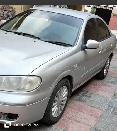 Nissan Sunny 2010