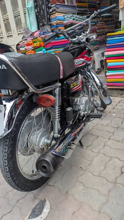 Honda cg 125 saf bike hai